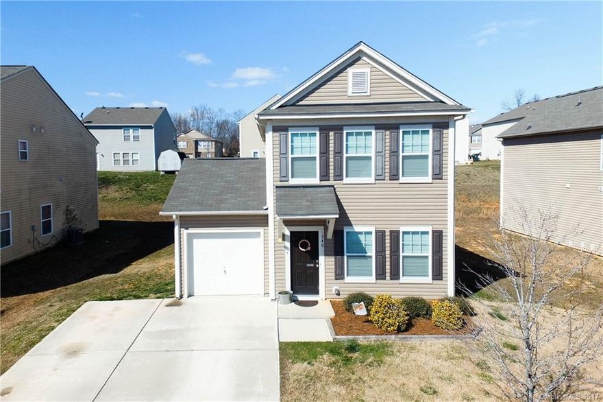 3 bdrm, 2.5 baths. Totally open concept large living area living room leads to dining area & opens to kitchen. Large island with pendant lighting. Granite counter tops throughout kitchen and bathrooms. Ceramic tile back splash in kitchen. Wide-plank engineered hardwood in entryway, 1/2 bath, & kitchen. Bathrooms have ceramic tile floors. The rest of the home is wall to wall carpet. 9' ceilings. Backyard has a 10x10 concrete patio that sellers expanded. Craftsman shed in backyard does not convey.