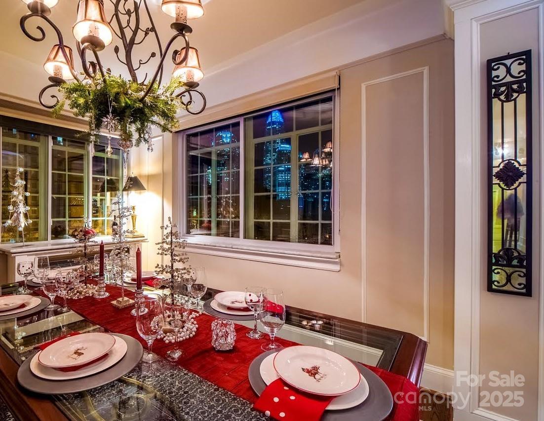 301 W 10th Street W