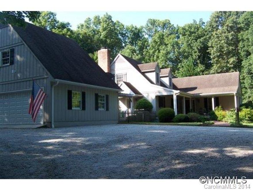 Location - Location. Comfortable layout in this Cape Cod home in exclusive Jackson Grove sub-division. This very private lot adjoins a 5 plus acre pasture which is under conservation easement of the sub-division. Large master B/R on main. Another B/R on main may be used as an office. Kitchen opens to dining area and den with wood burning fireplace. Large living room with fireplace. Brick patio for entertaining. Just a great feeling place...