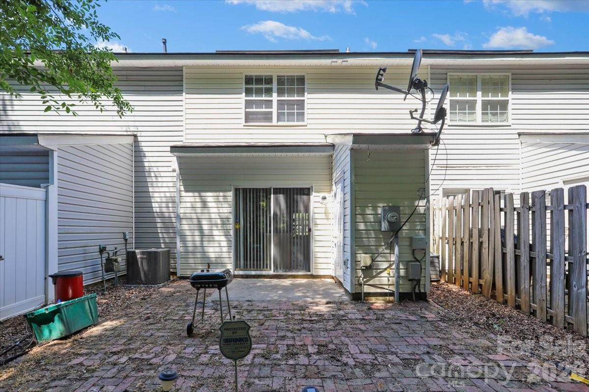 7543 Petrea Lane