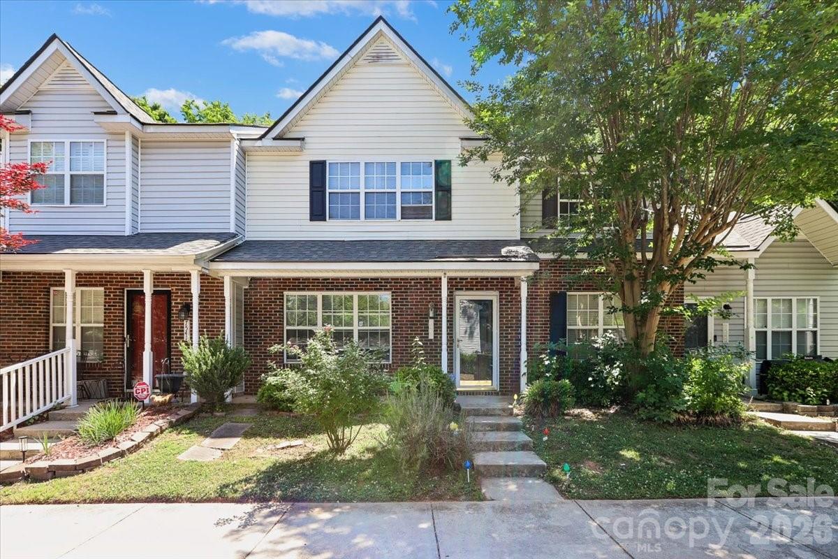 The Landing at Hickory Grove - Residential
