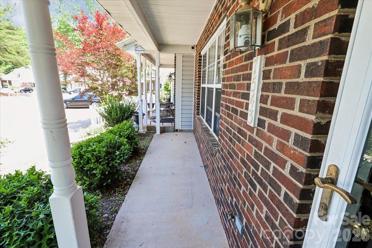 The Landing at Hickory Grove - Residential