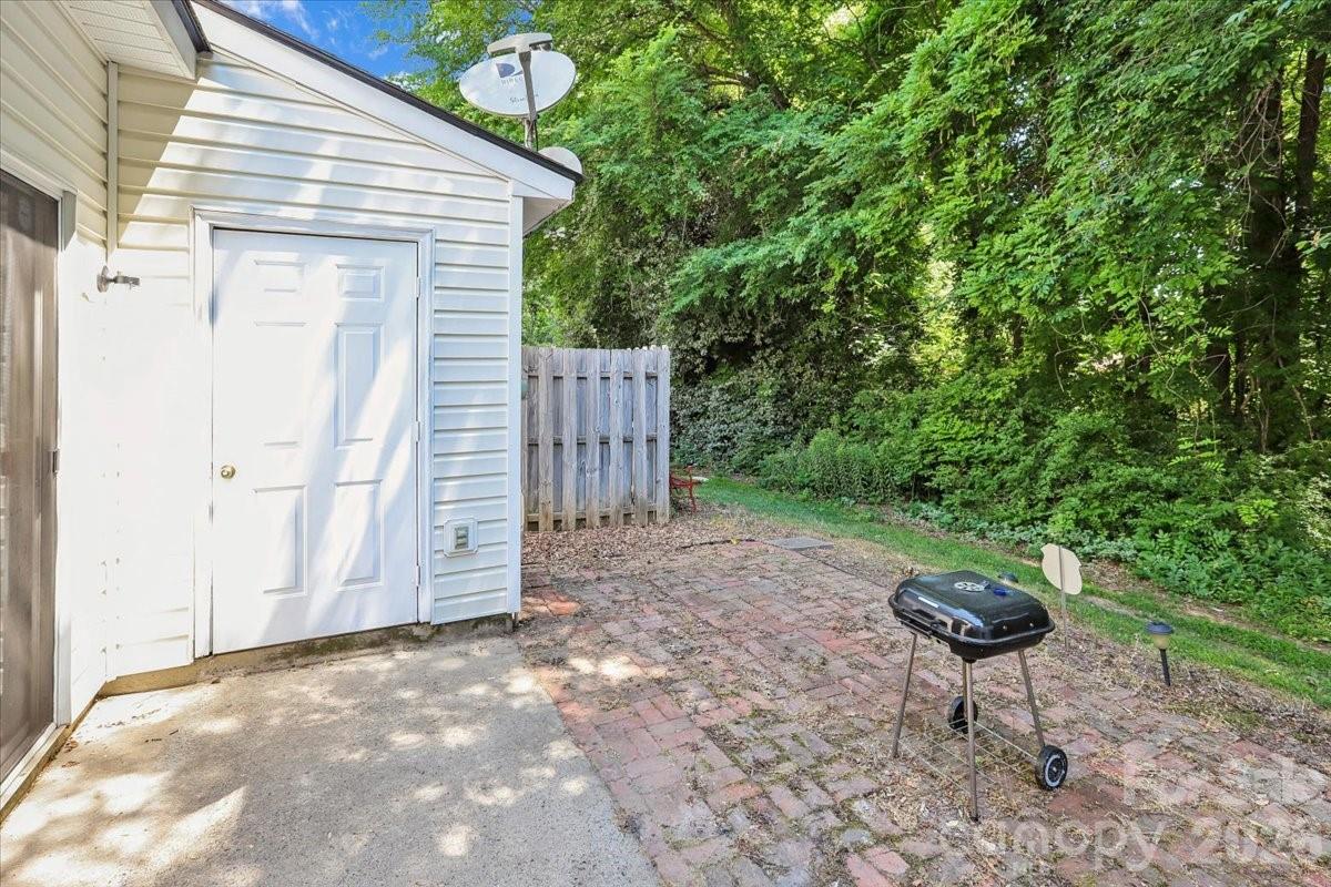 7543 Petrea Lane