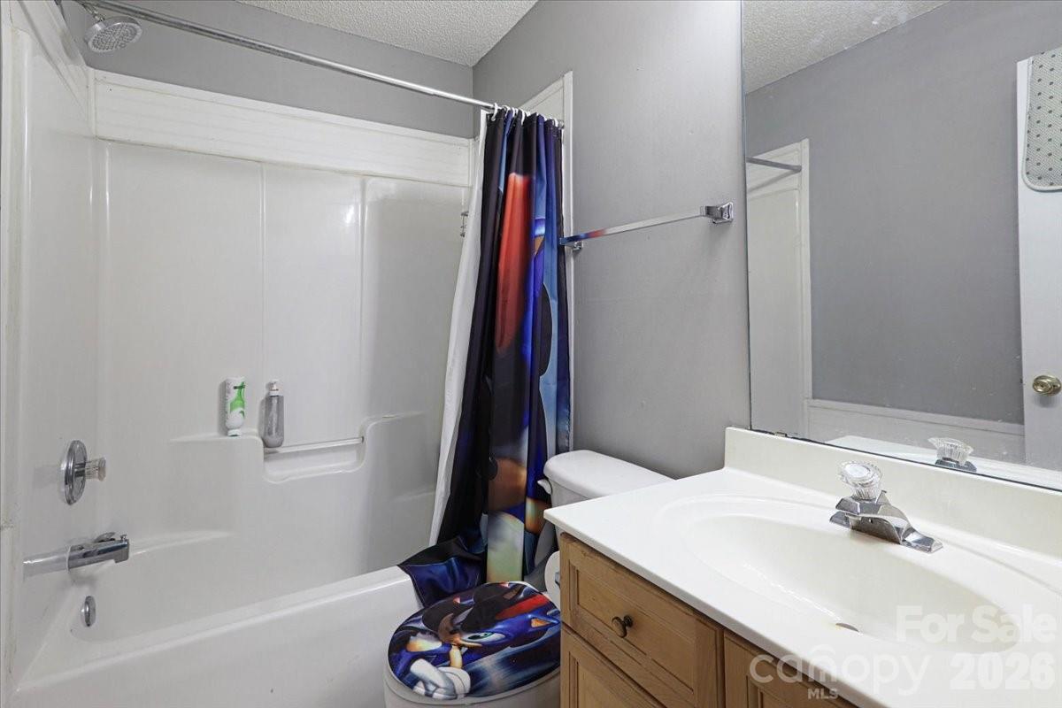 The Landing at Hickory Grove - Residential