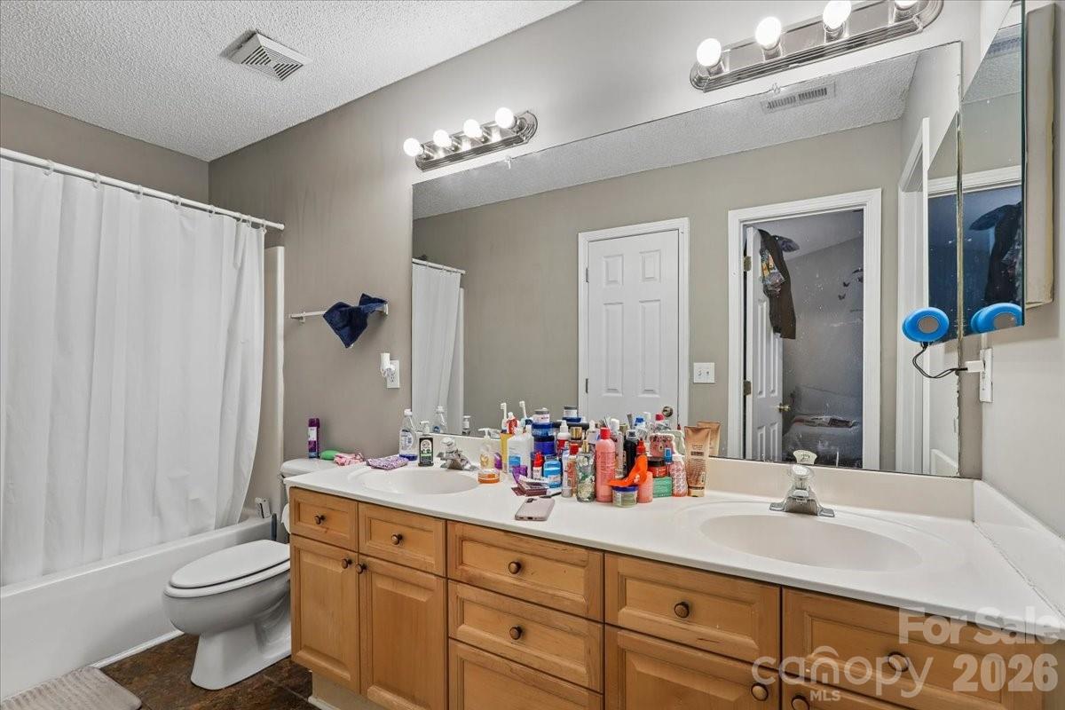 The Landing at Hickory Grove - Residential