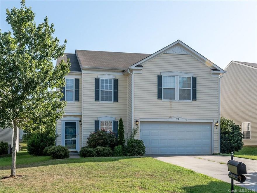 Investor Special! Needs some TLC- flooring, paint, etc. Open floor plan w/ formal living & formal dining room. Kitchen features island & built in breakfast nook. Tons of storage in the kitchen & utility room off garage. Large open loft upstairs. Walk-in closets in the bedrooms.  Huge Master BR & bath w/ dual vanity, garden tub. Great value for Fort Mill. Close to I-77, shopping & restaurants. Walking distance to schools. Community has great amenities including pool, clubhouse, & playground.