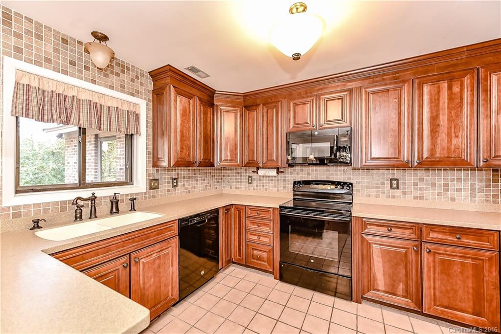 Sardis Forest - Residential