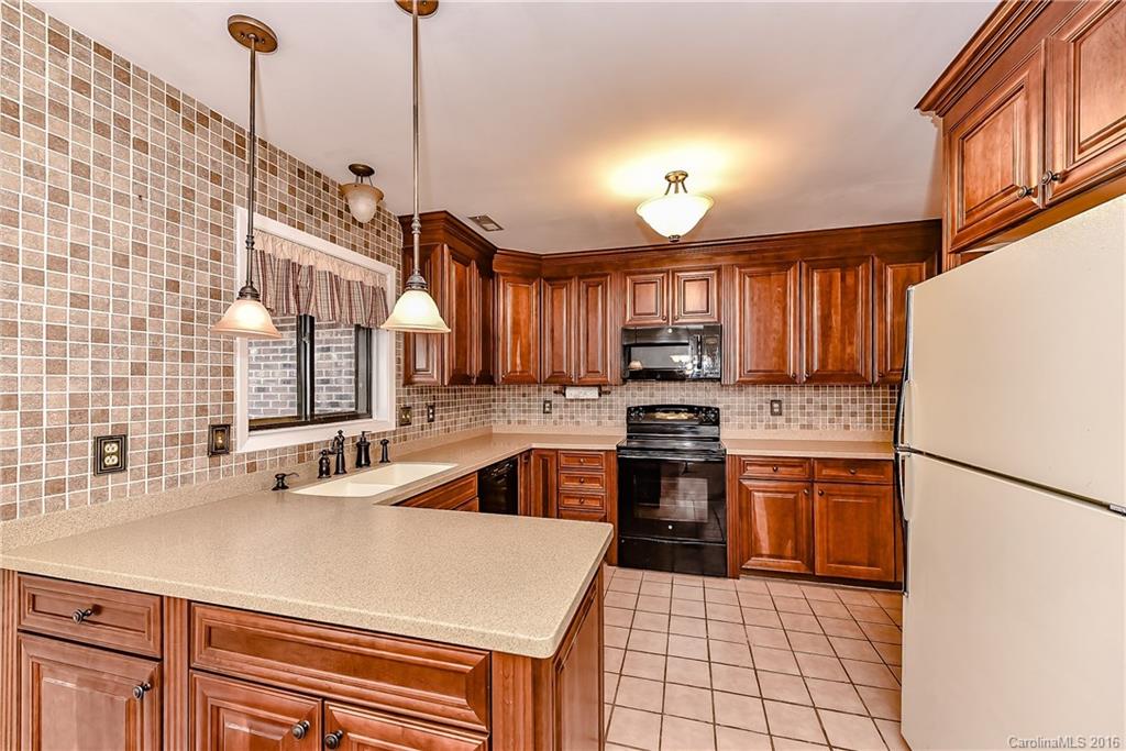 Sardis Forest - Residential