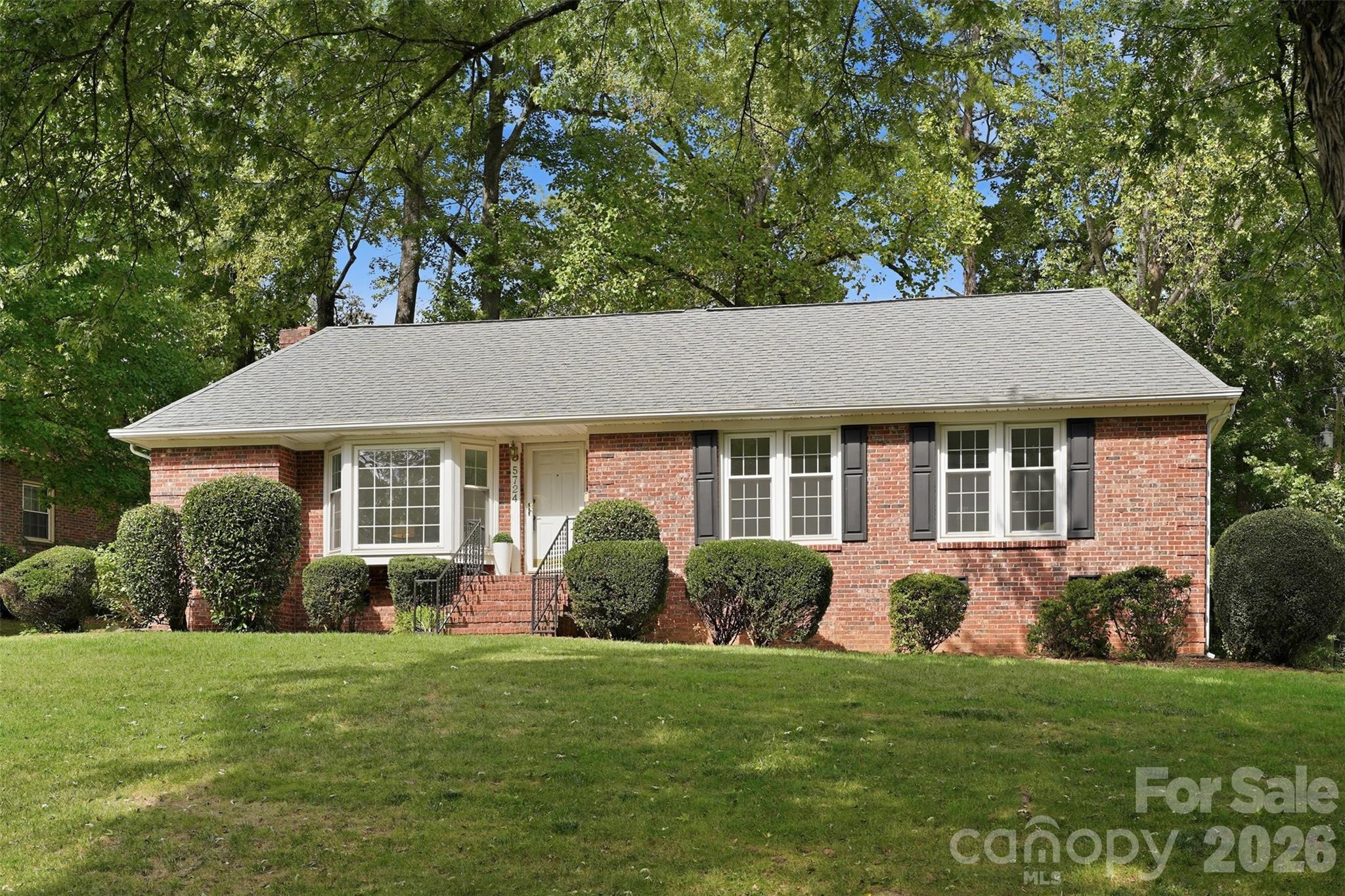 5724 Telfair Road