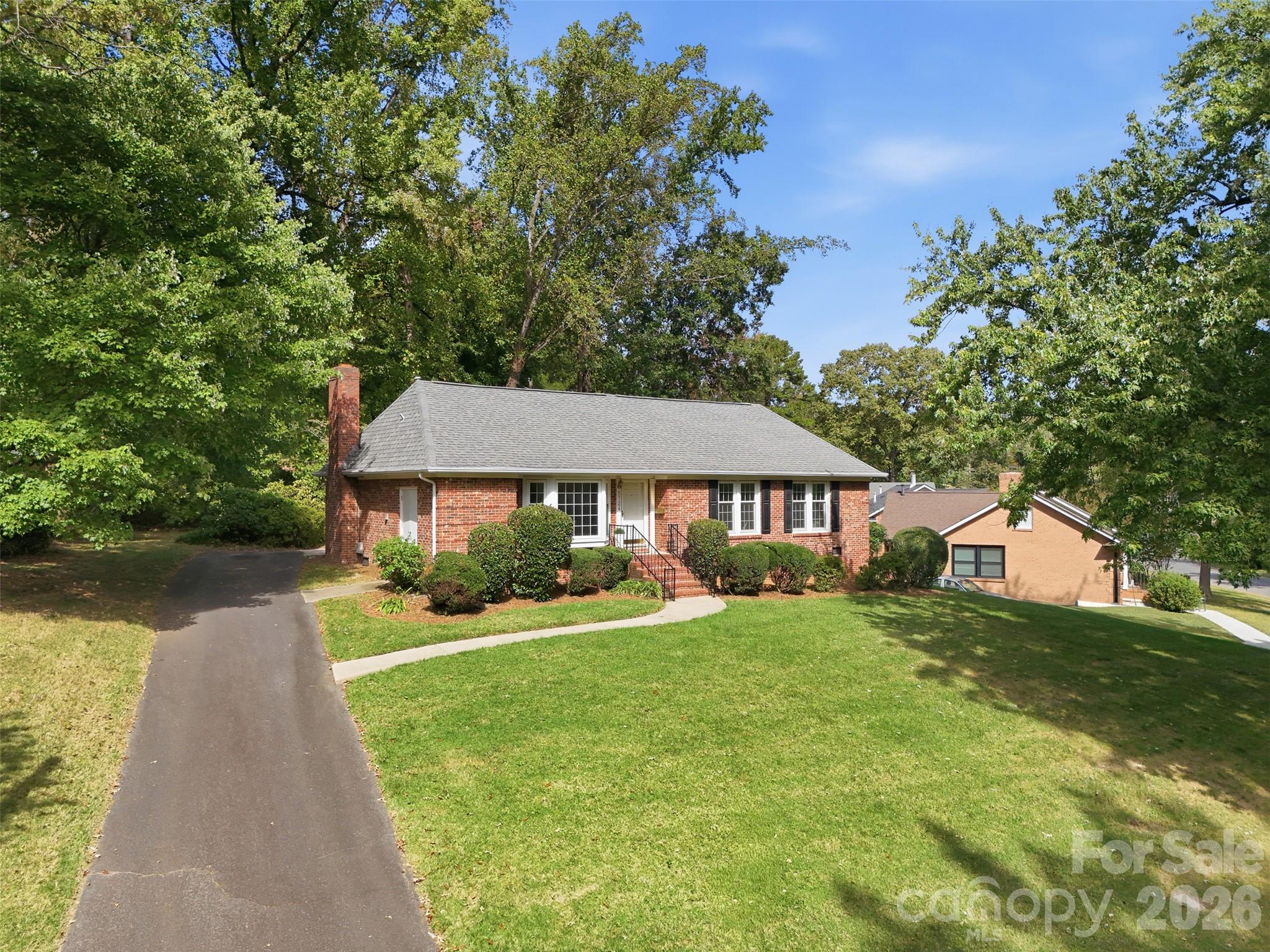 5724 Telfair Road