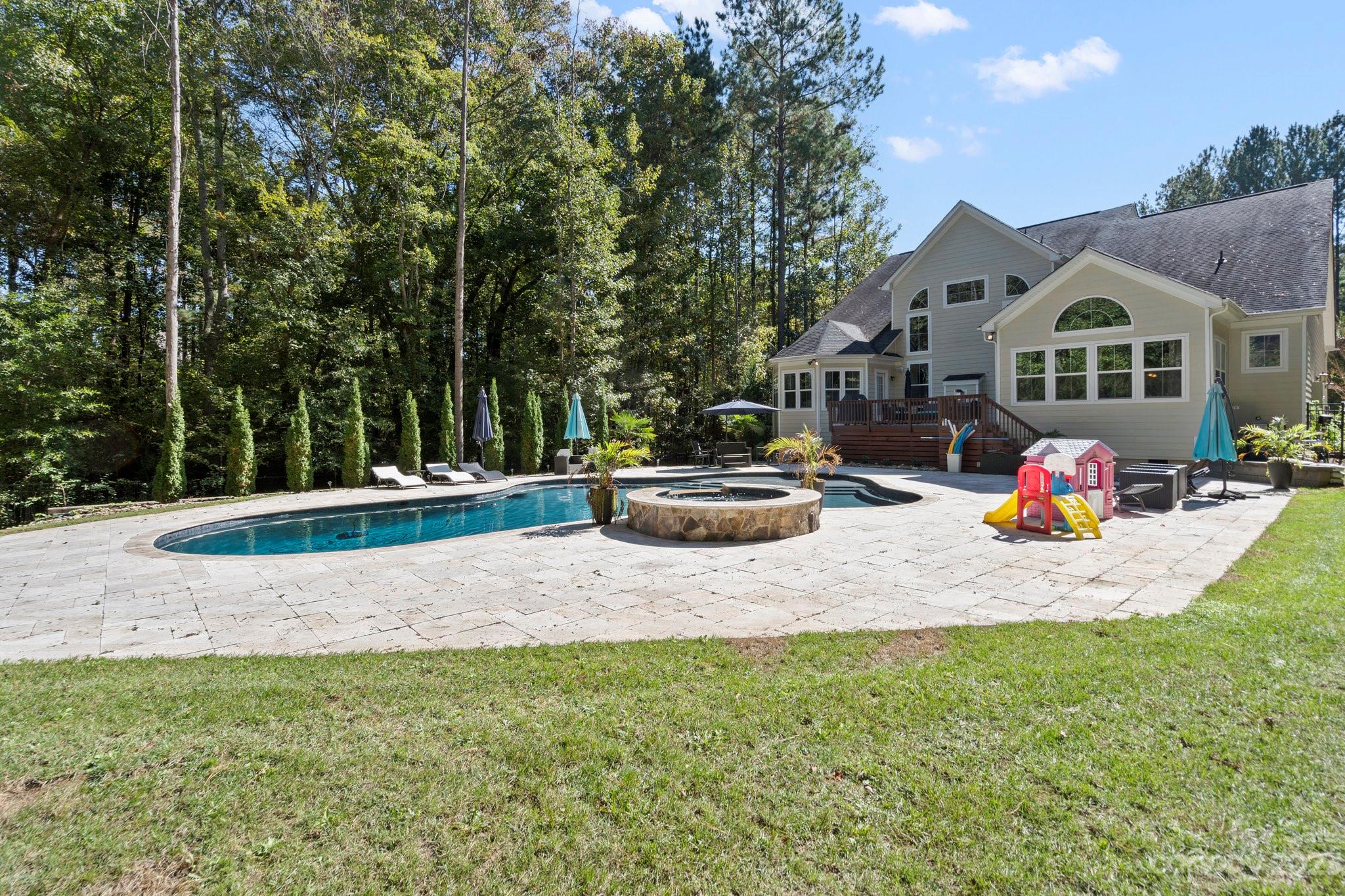 Falls Cove - Residential