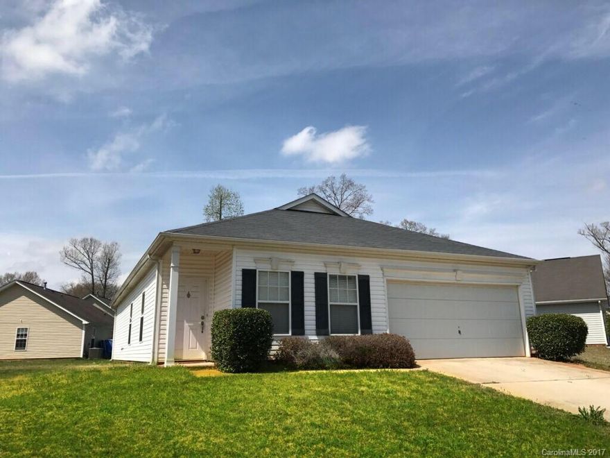 Just Minutes from I-77!
This home's master suite features a garden tub with separate shower and walk-in closet. Nice eat in kitchen.. Schedule an appointment today!!