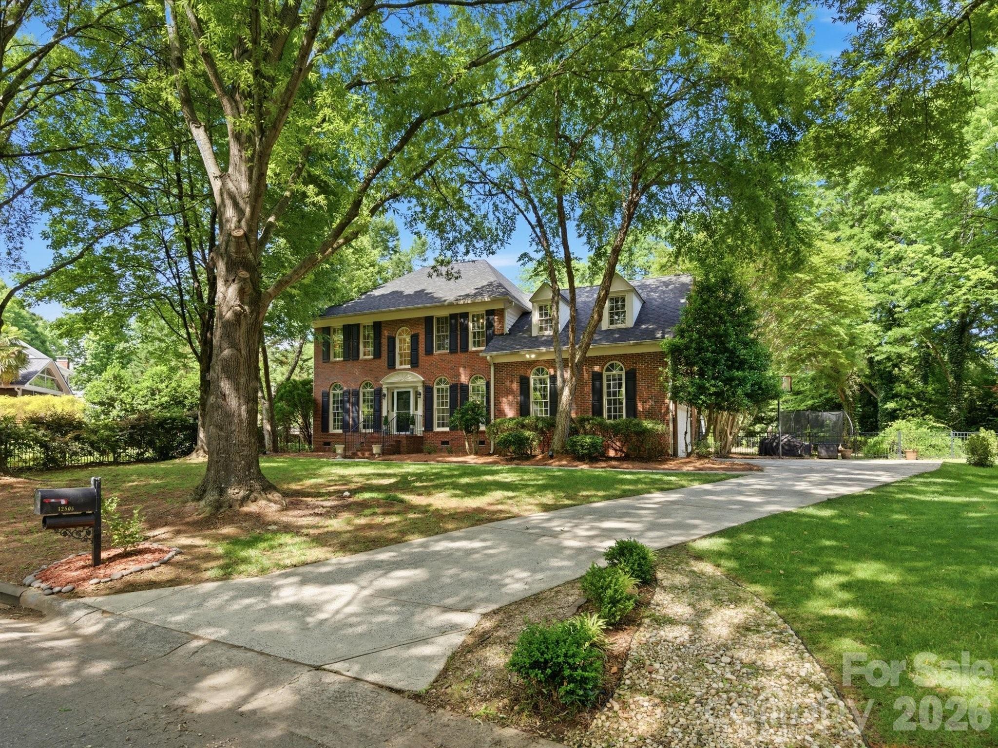 Hunters Gate - Residential