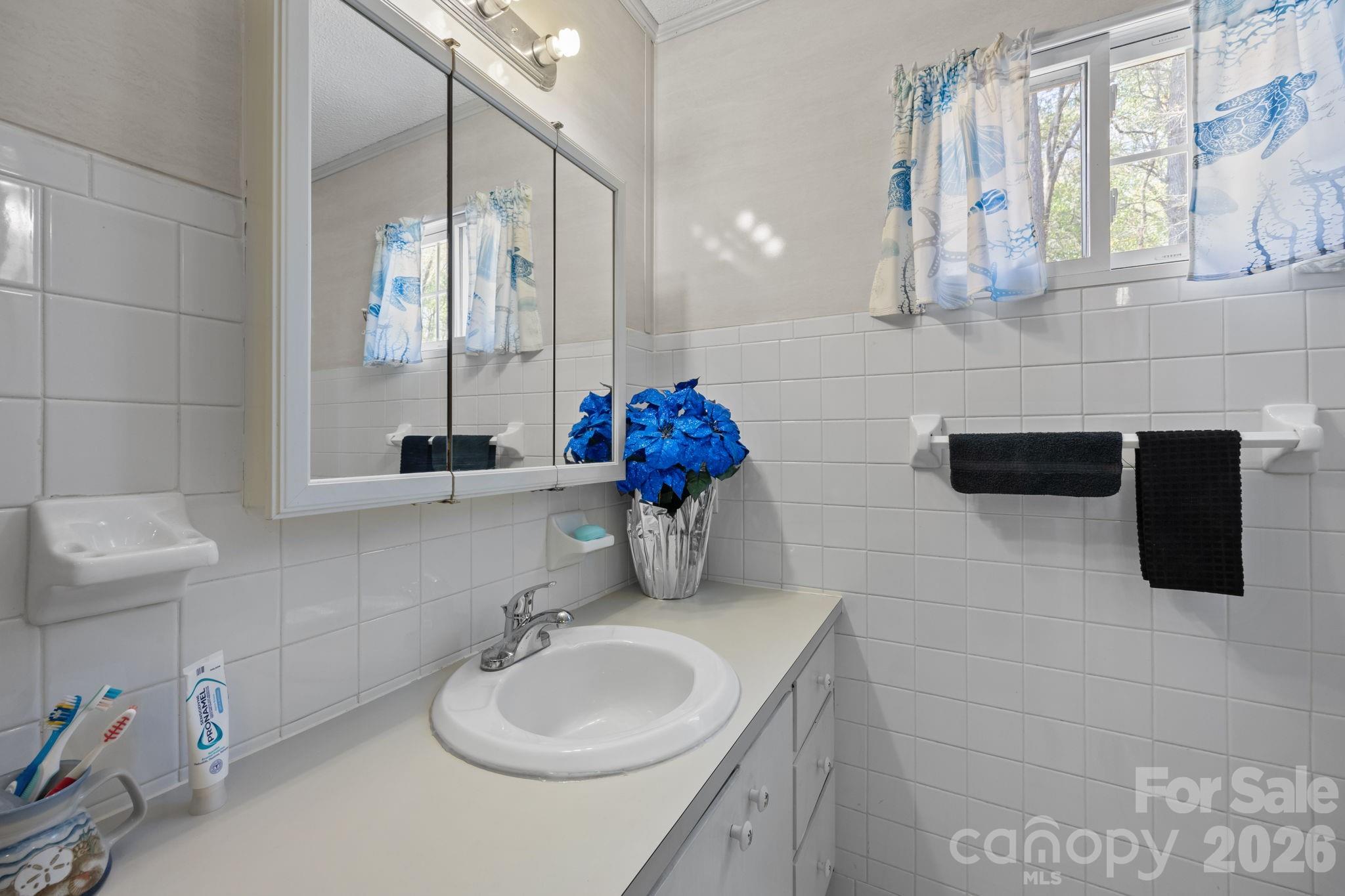 WHITE OAKS - Residential