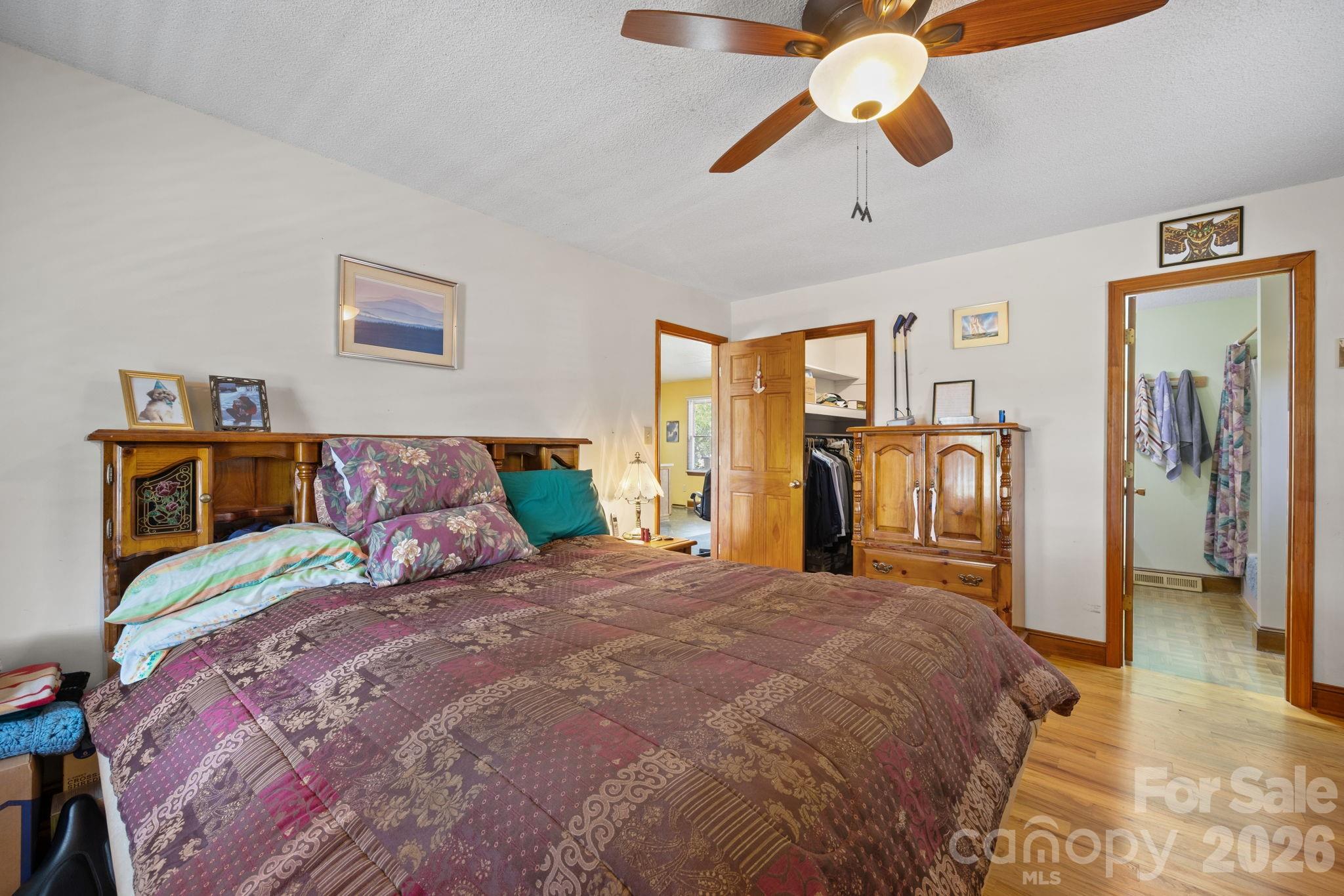 WHITE OAKS - Residential