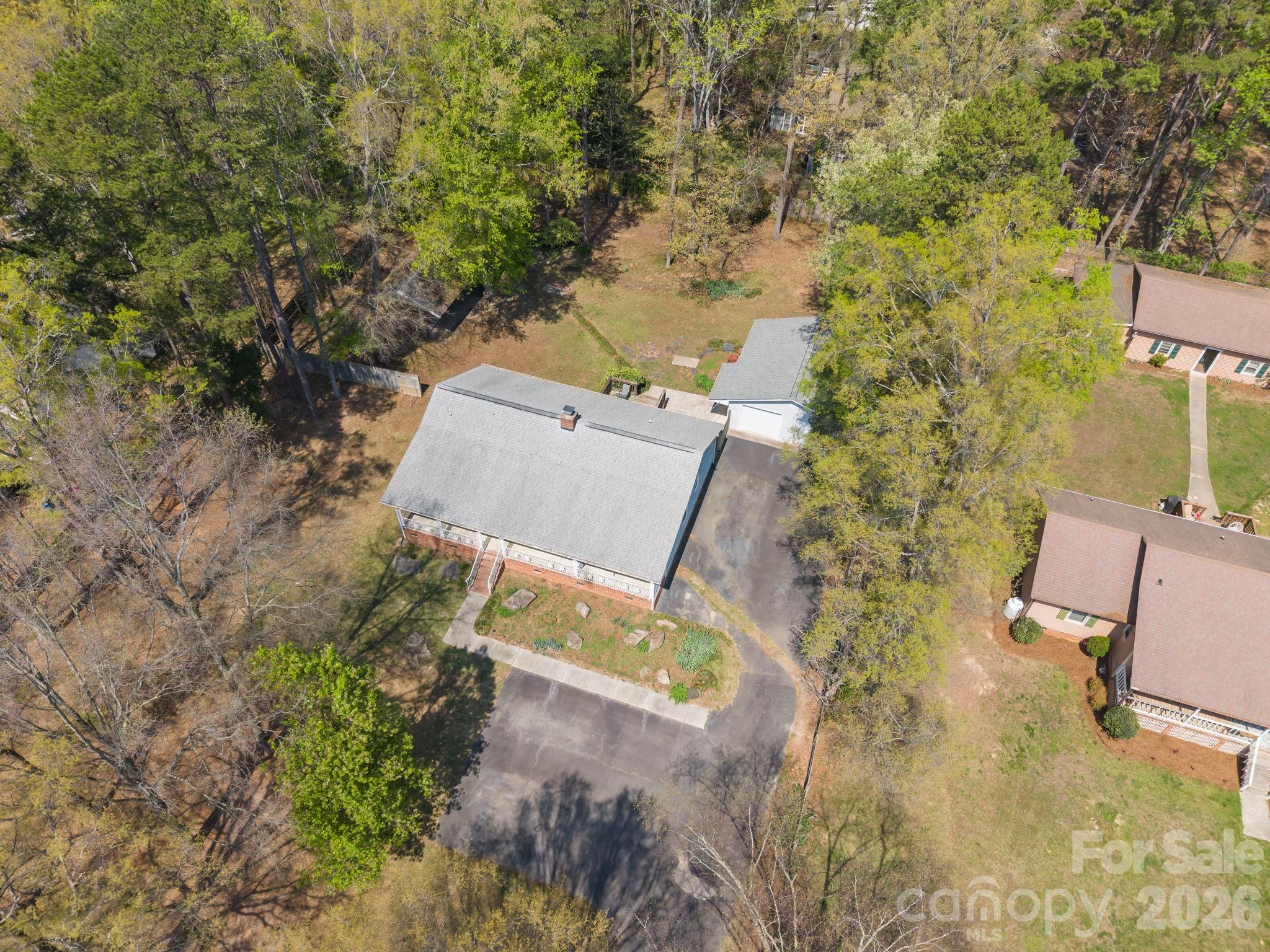 WHITE OAKS - Residential