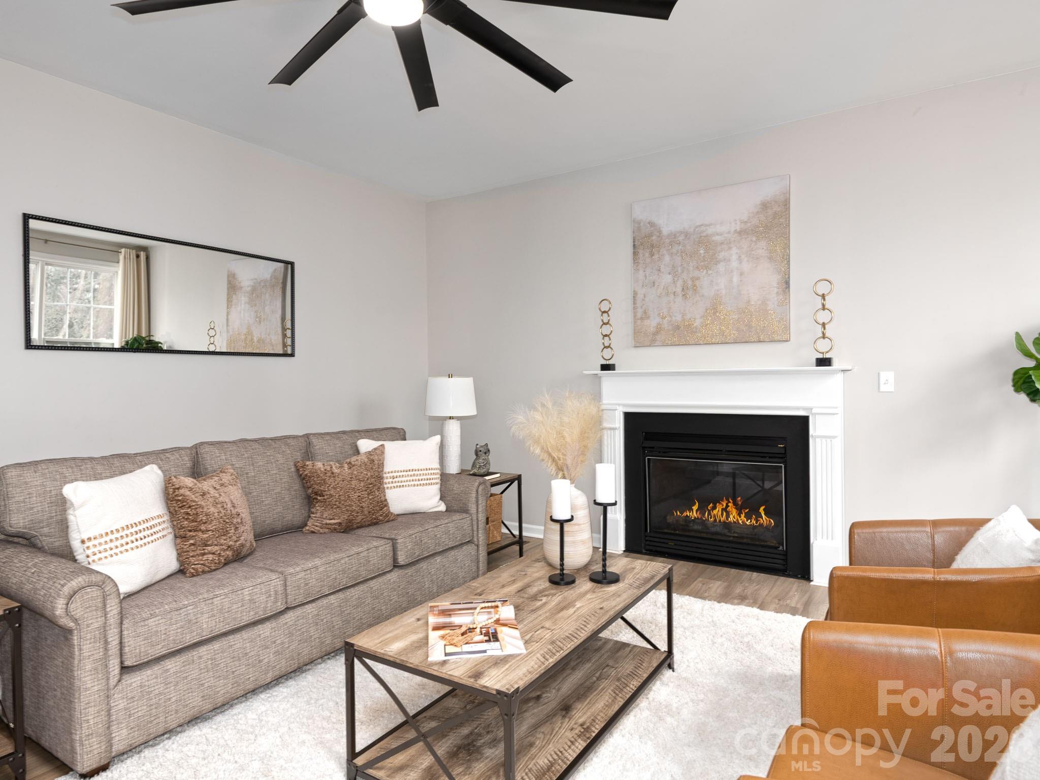 Gates At Waterside - Residential