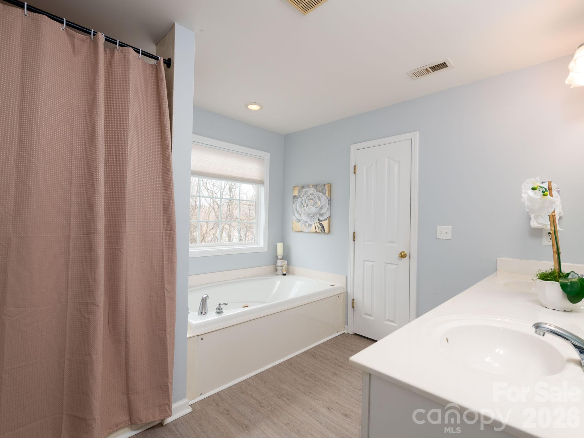 Gates At Waterside - Residential