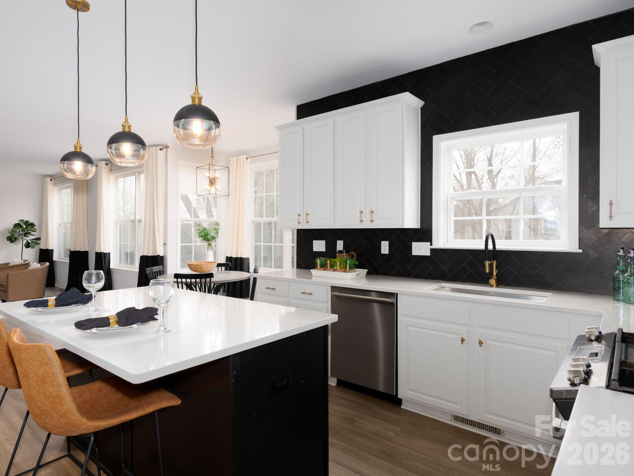 Gates At Waterside - Residential