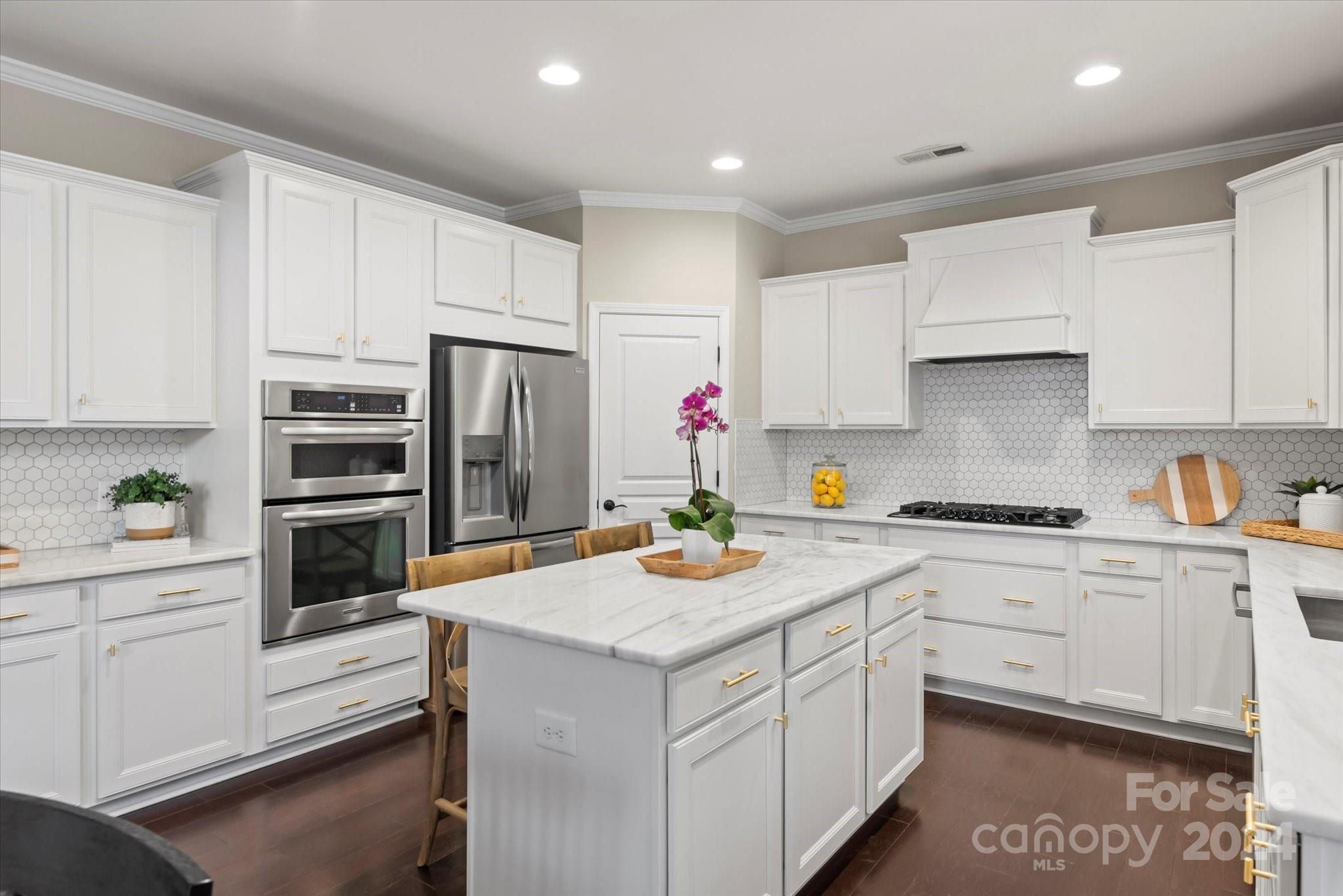 The Chimneys of Marvin - Residential