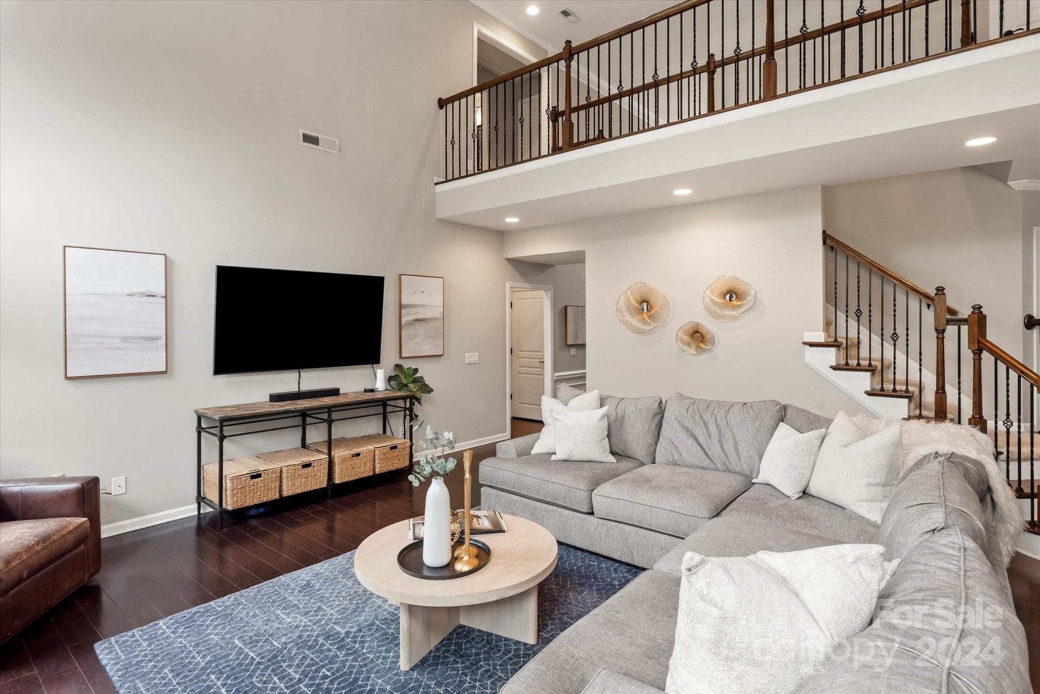 The Chimneys of Marvin - Residential