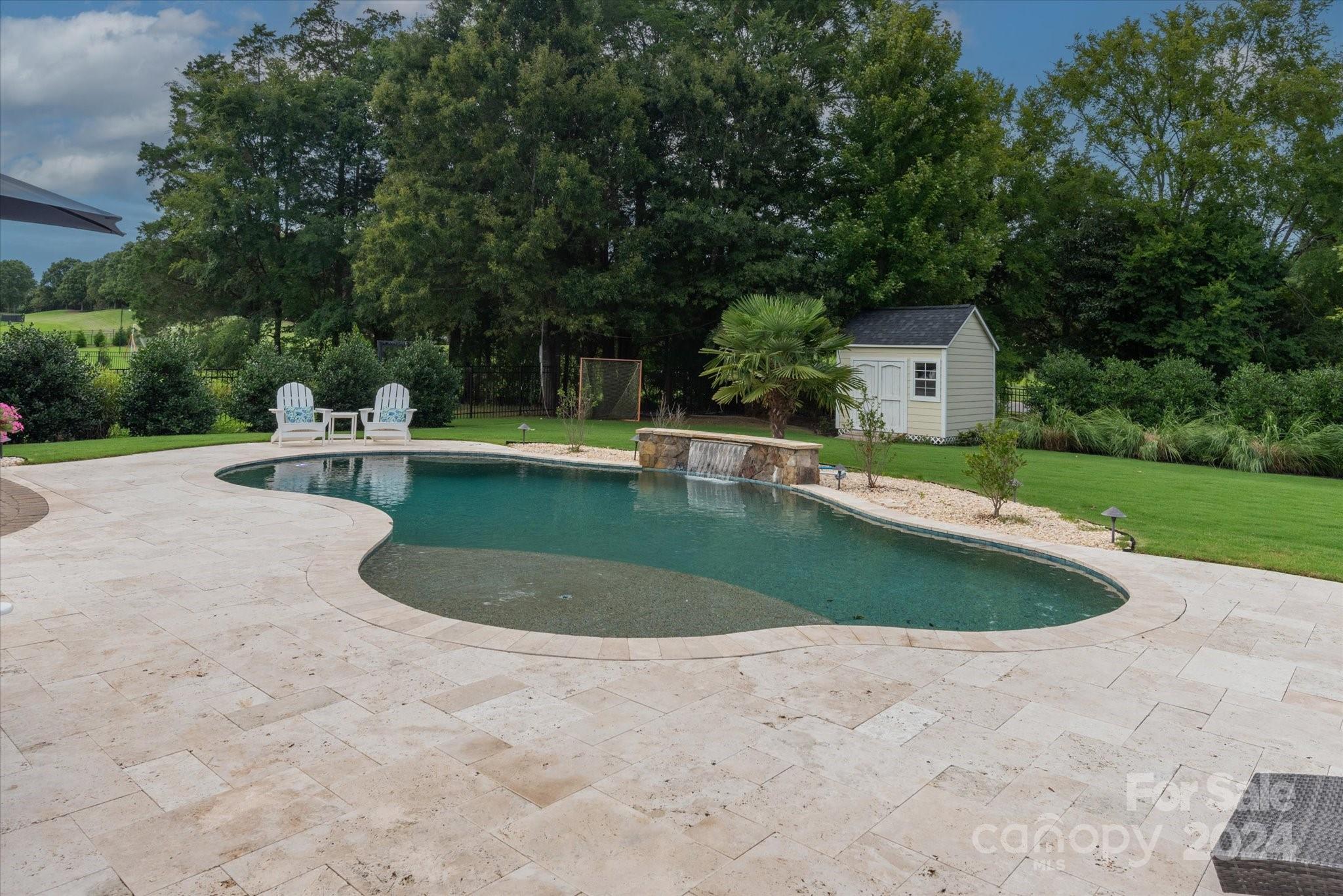 The Chimneys of Marvin - Residential