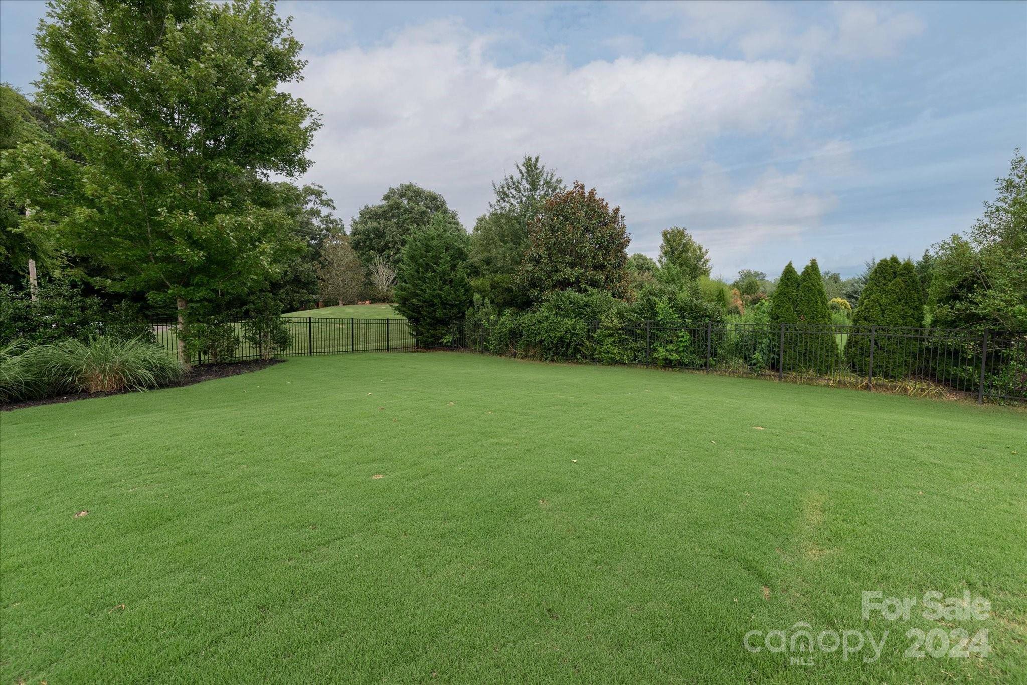 The Chimneys of Marvin - Residential