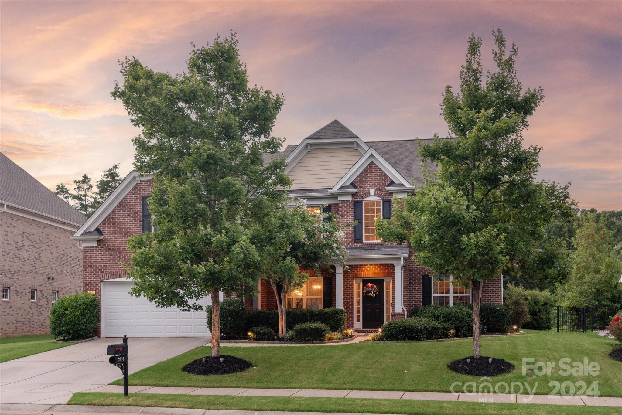 The Chimneys of Marvin - Residential