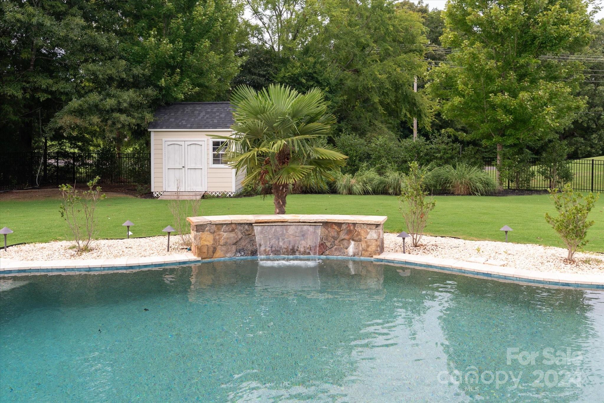 The Chimneys of Marvin - Residential