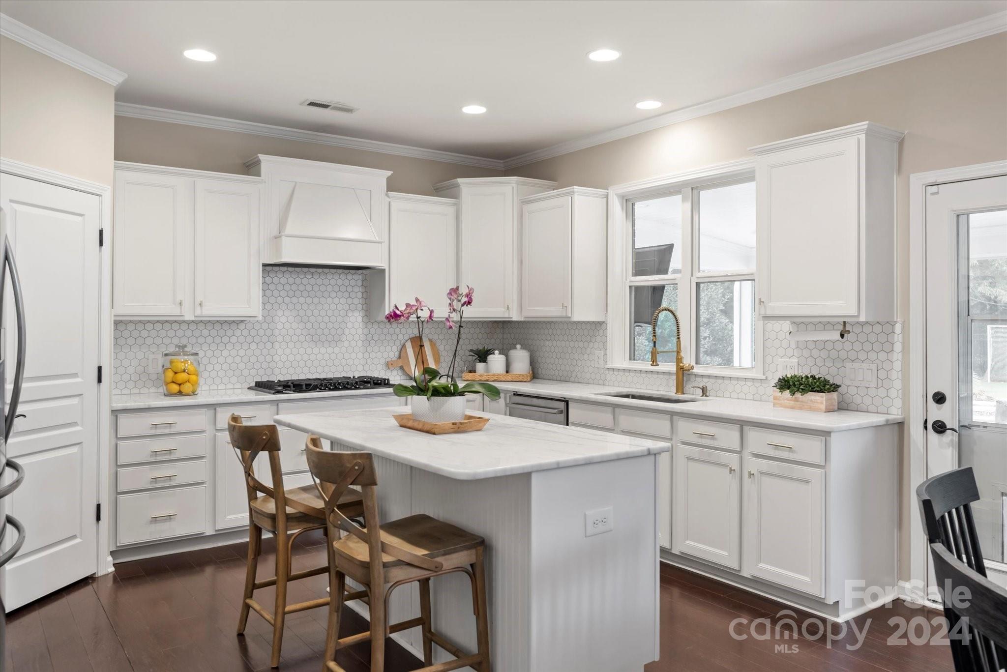 The Chimneys of Marvin - Residential