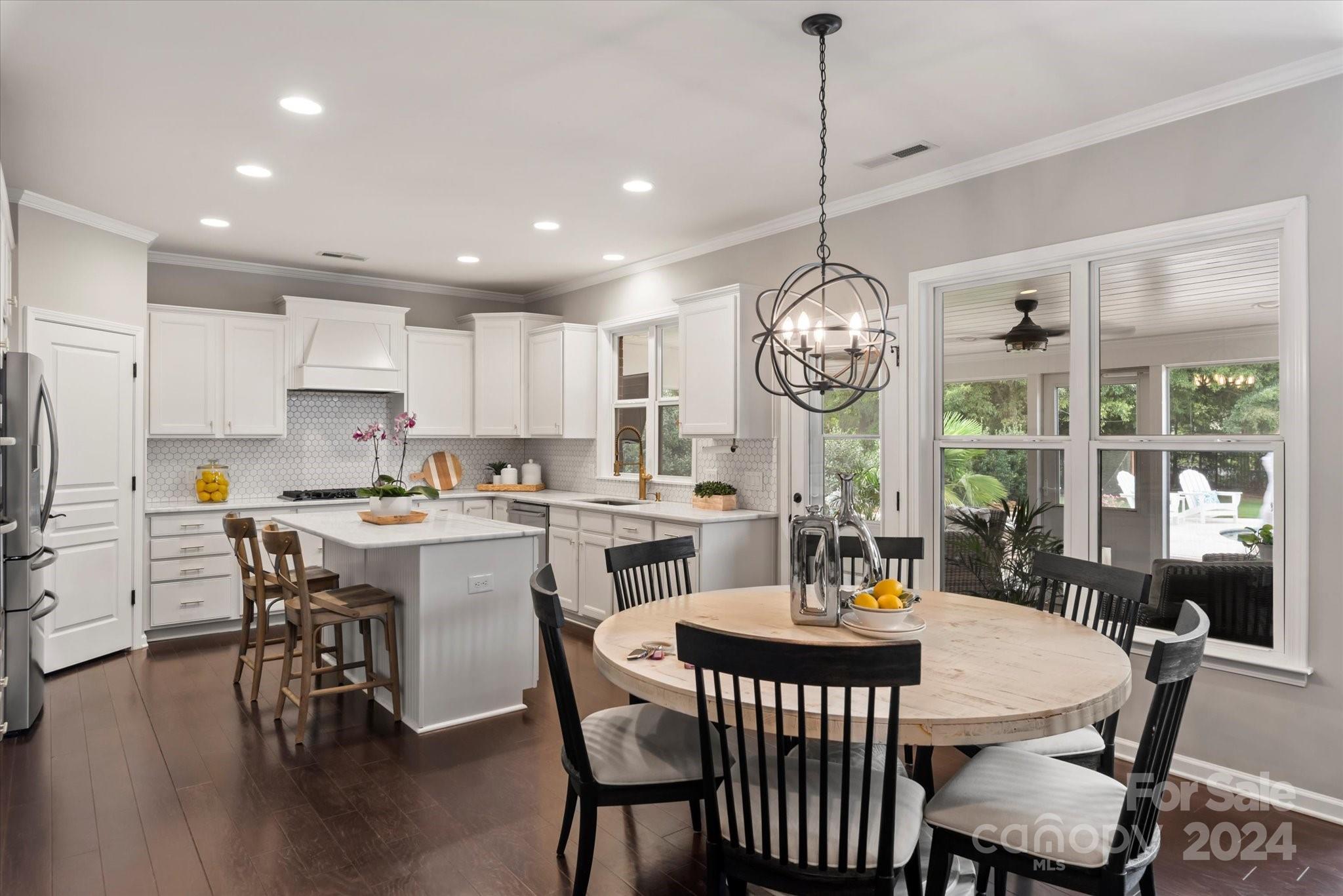 The Chimneys of Marvin - Residential