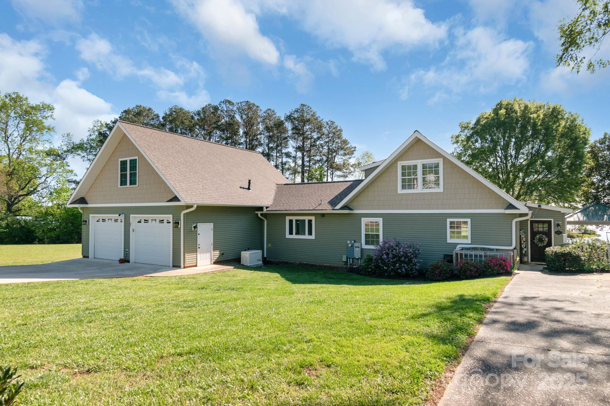 421 Tranquil Bay Circle
