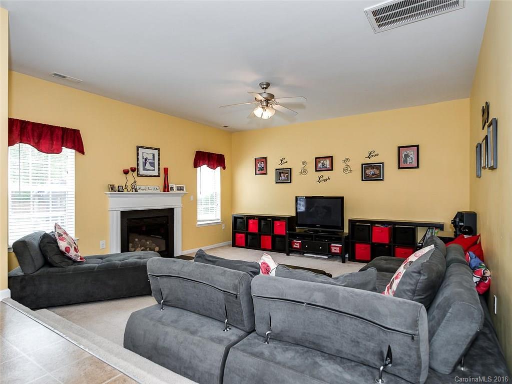 Sandy Pointe - Residential