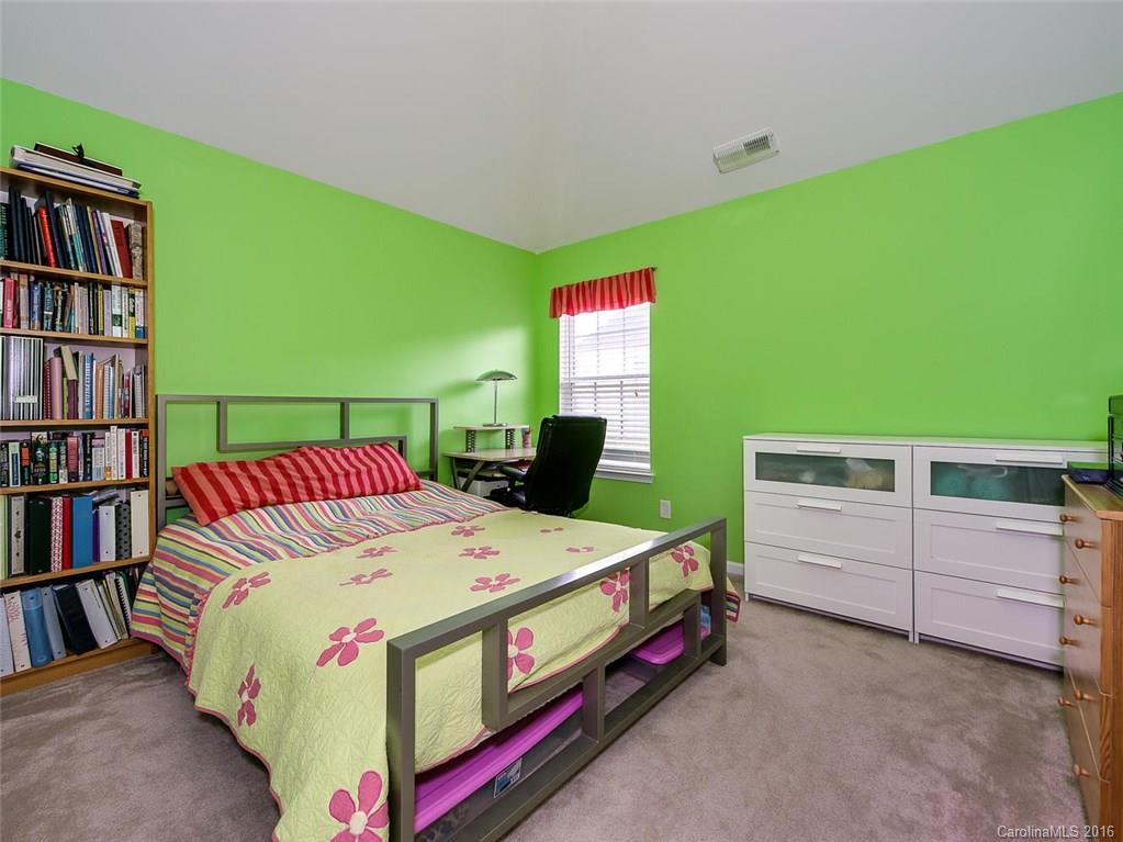 Sandy Pointe - Residential