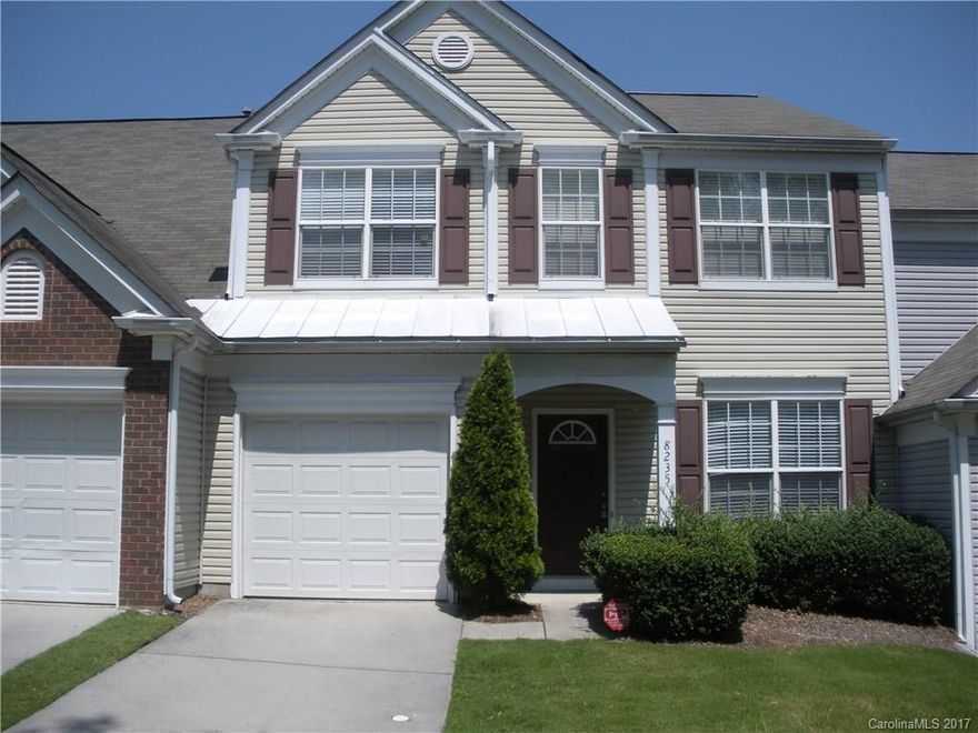 Great 3-bedroom townhome in desirable Beverly Crest. Open floor plan. Spacious Master Suite w/dual vanities, garden tub & shower. New carpet.  Freshly painted interior.  Refrigerator, washer & dryer remain.  All bedrooms on upper level. Main level Living Room/Dining Room/Breakfast area.  Great Room with fireplace.  Neighborhood pool, lighted tennis courts, basket ball court, play ground, & clubhouse. Top rated schools! Easy commute to Uptown. Shopping; Dining options & Park within minutes!