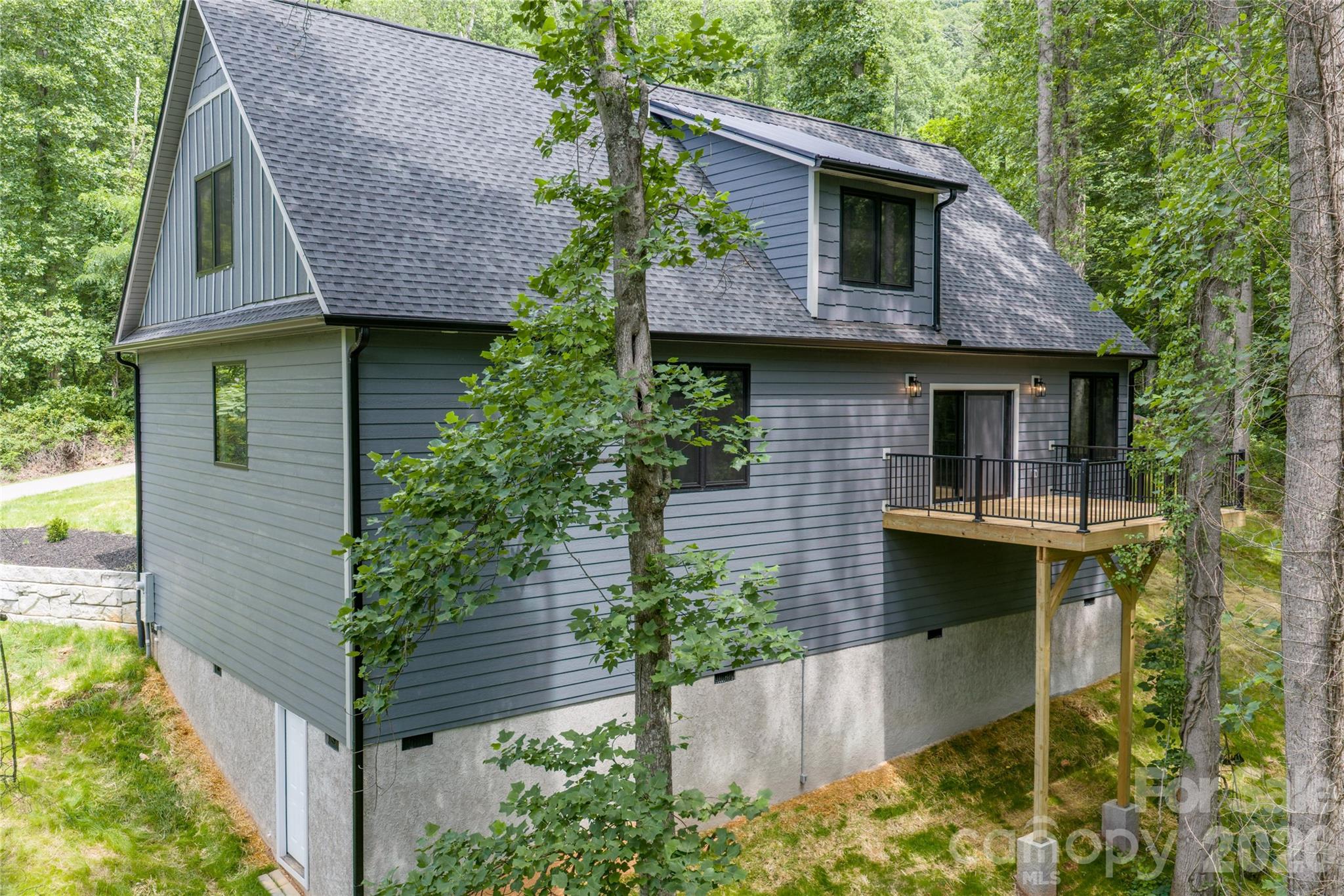 61 Bamboo Trail