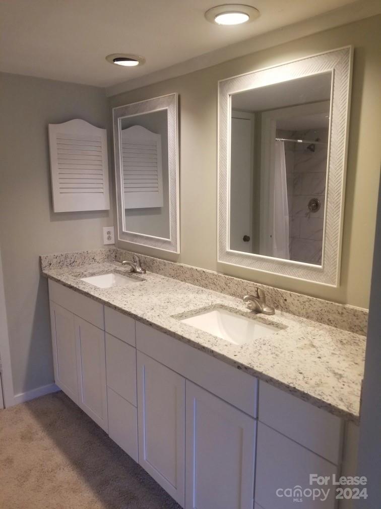 Village Lake - Residential Lease