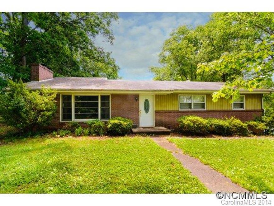 3bd/1.5ba ranch in a great spot! Minutes to downtown Weaverville and seconds to lake louise accessible by side walks. This home has a fireplace, a full unfinished basement and a huge deck. Hardwoods und we the carpet and large bedrooms. In this location it won't last, come see!