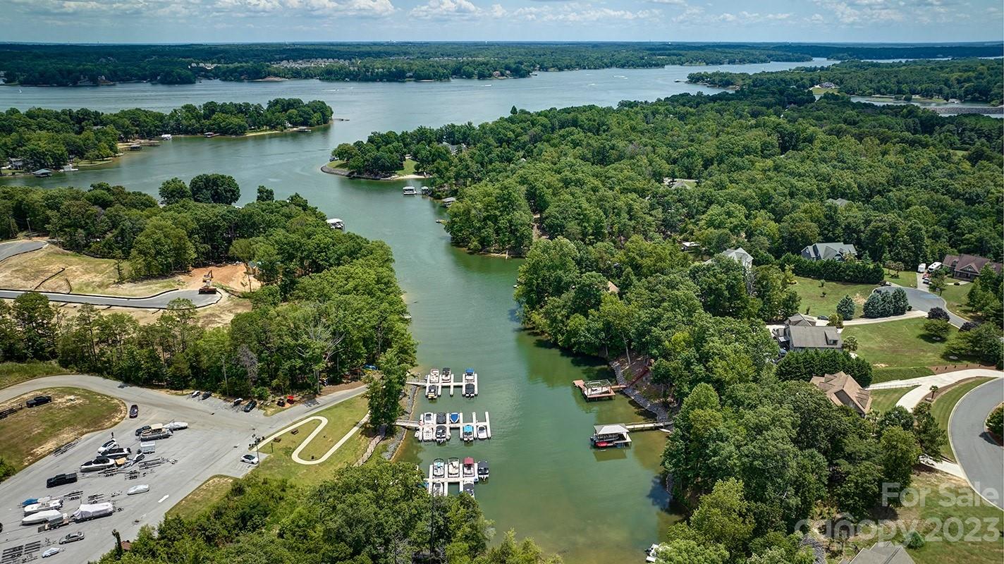 The Pinnacle at Handsmill - Residential