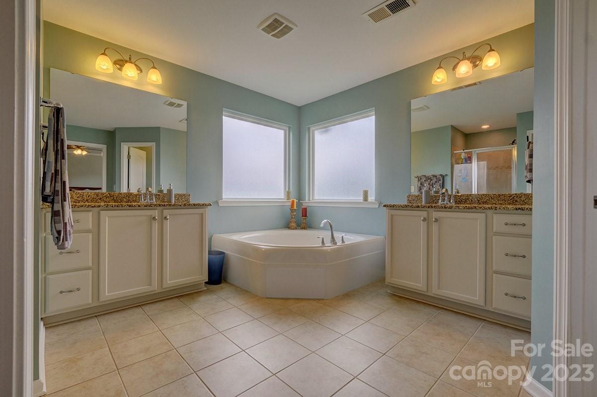 The Pinnacle at Handsmill - Residential