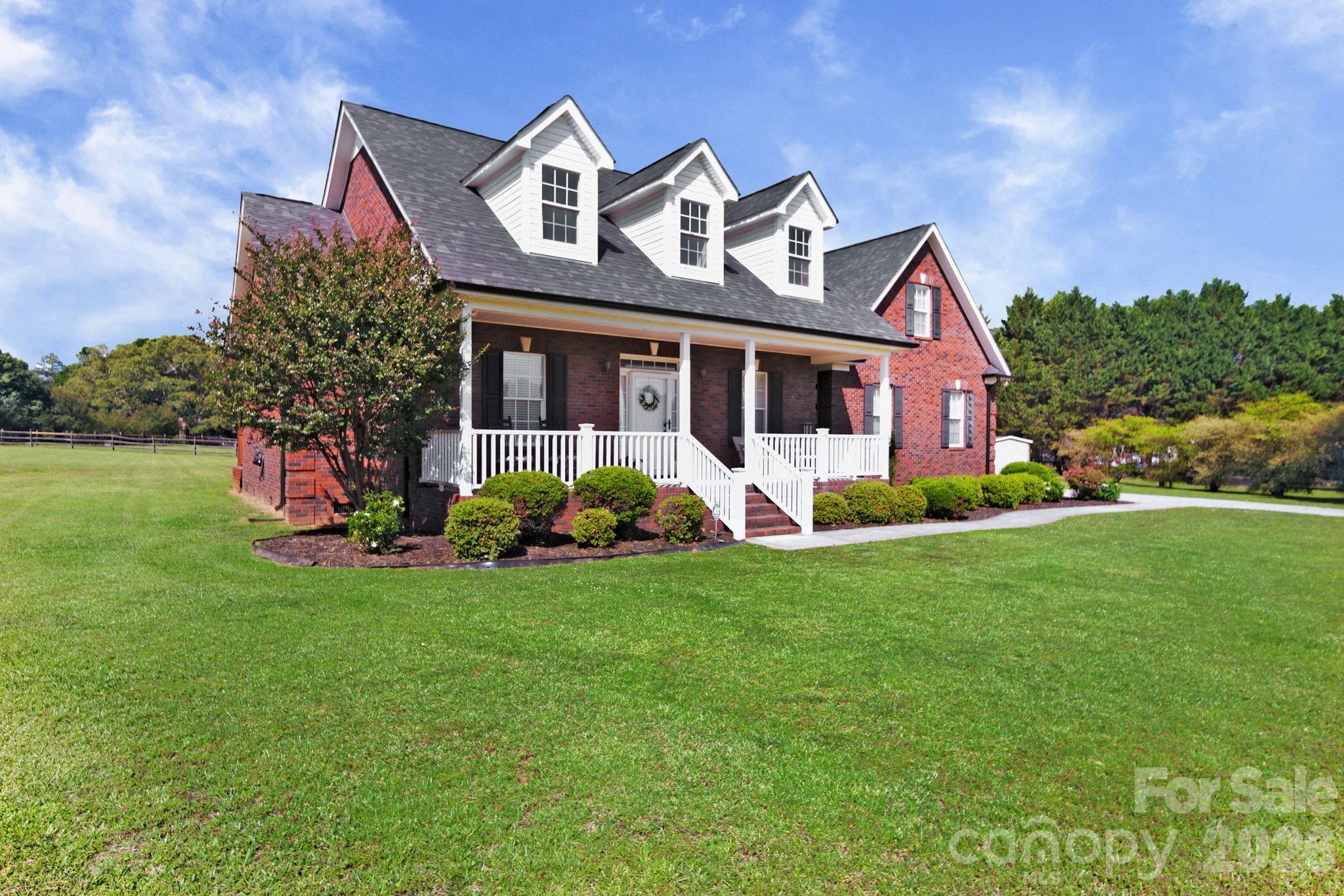 2318 Cardinal Ridge Lane
