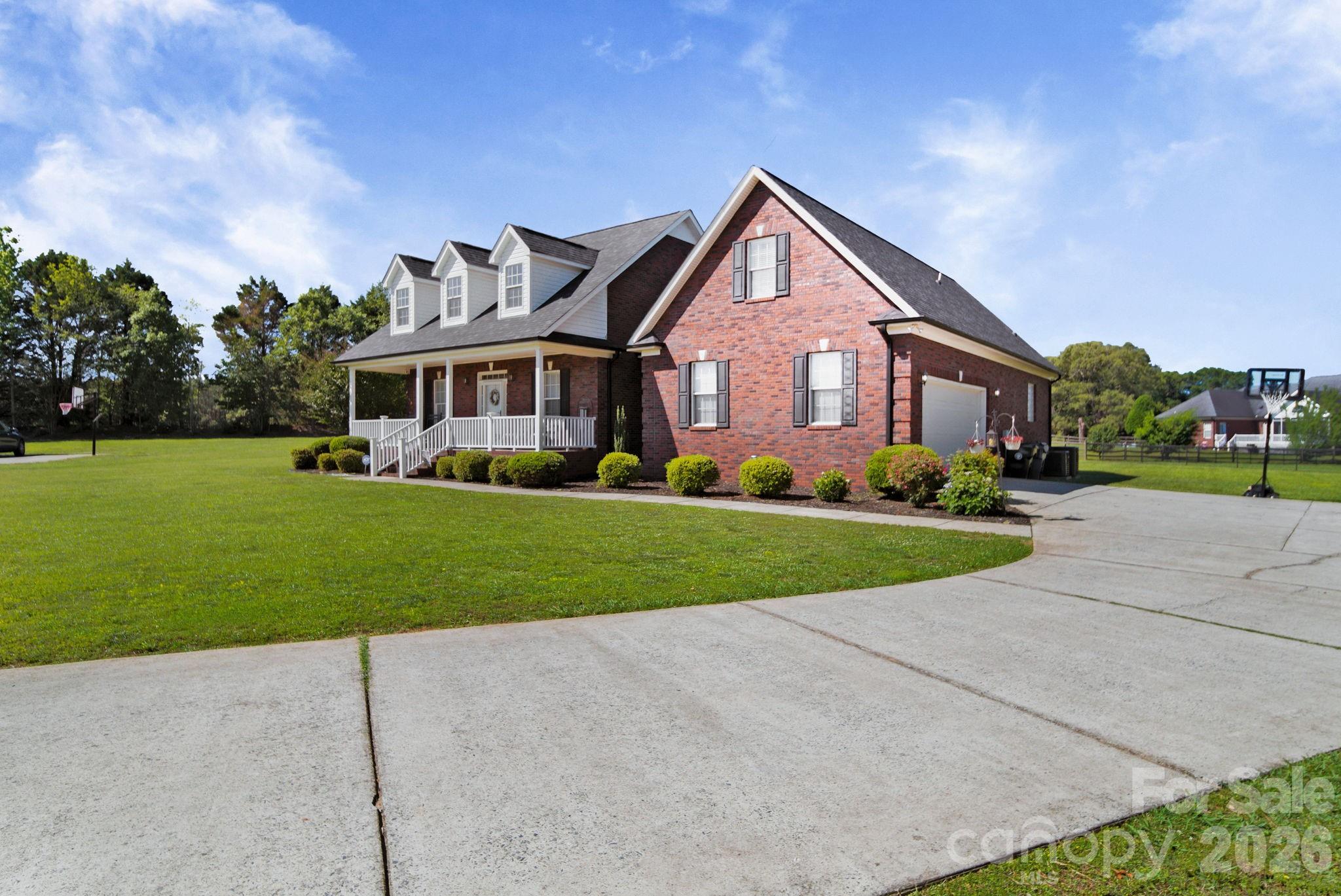 2318 Cardinal Ridge Lane