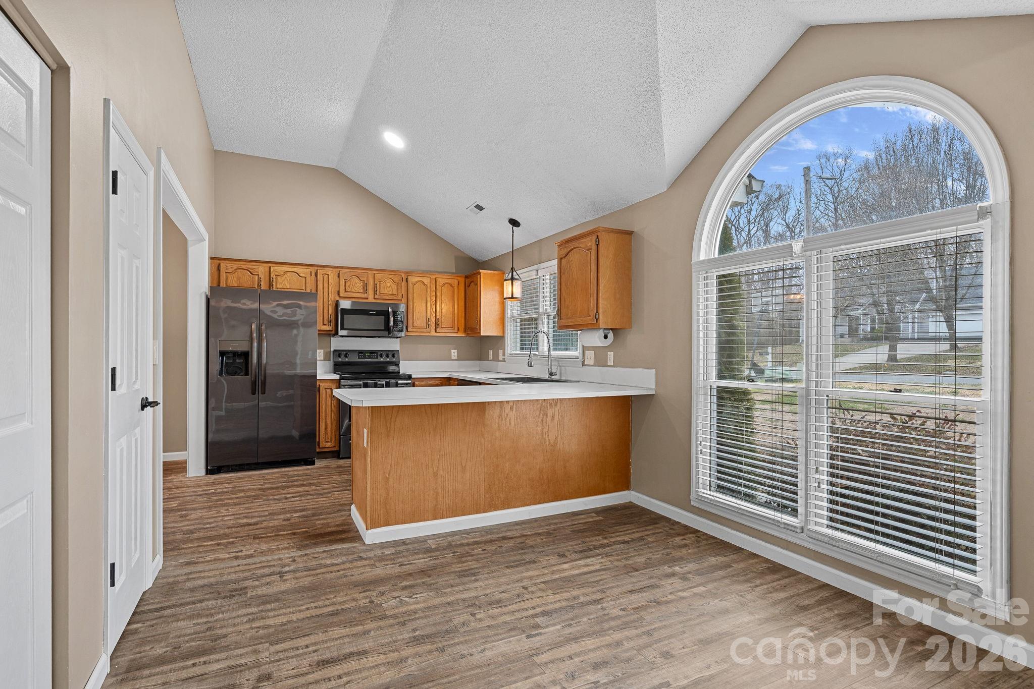 3608 Shadowridge Place NW