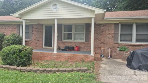 Photo of 124 Riley Road, Dallas, NC 28034 (MLS # 4391450)