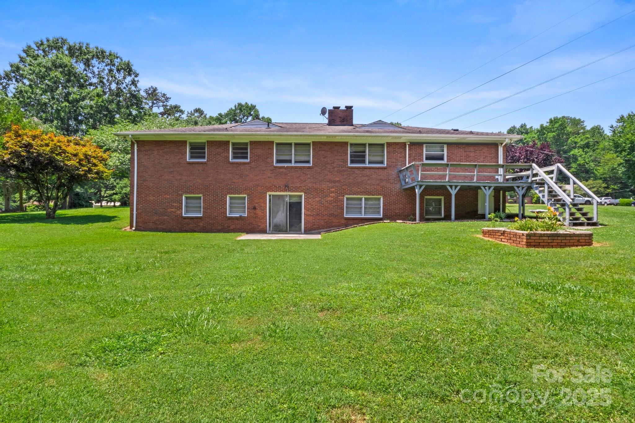 128 Howie Street