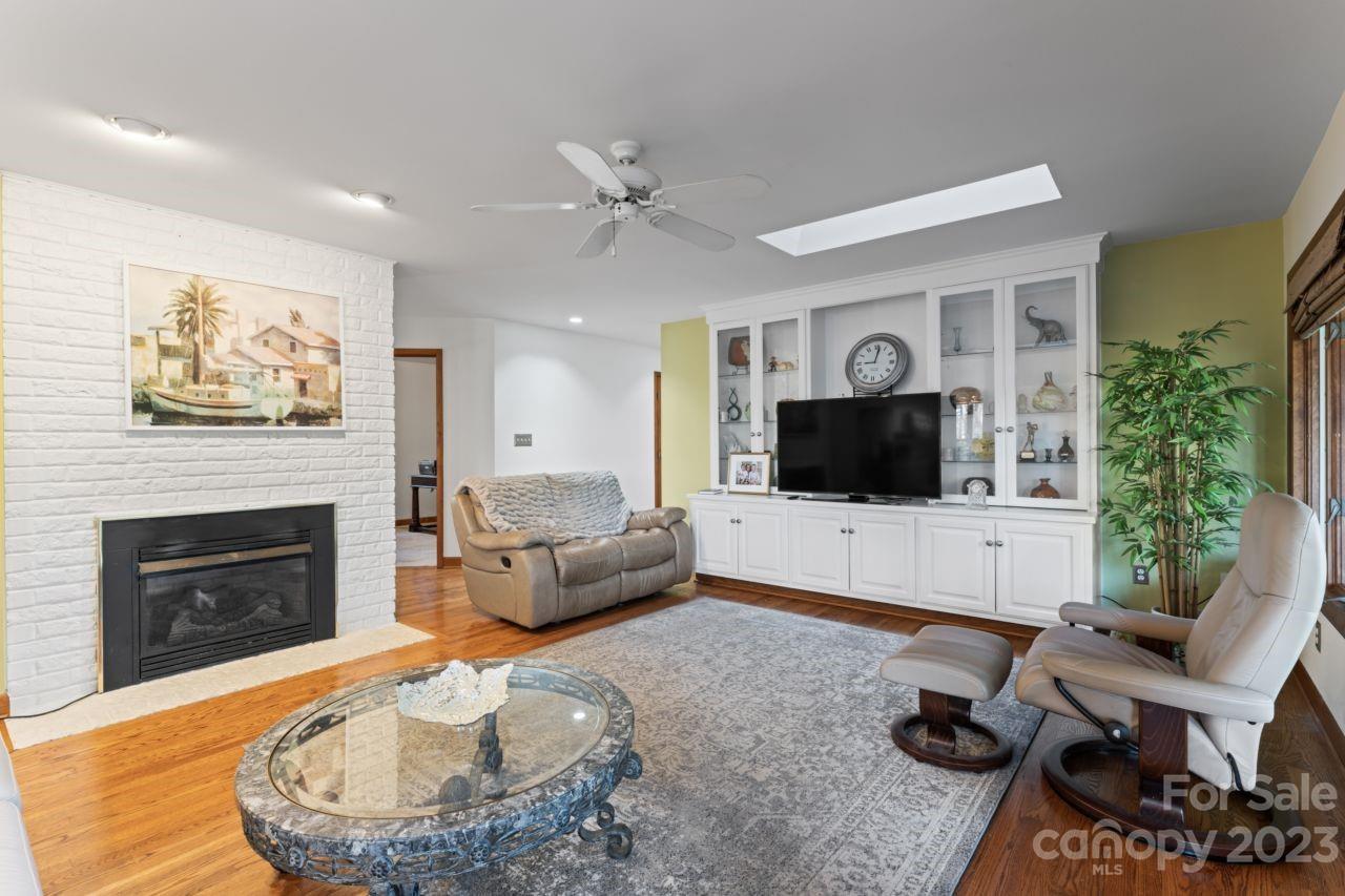 Uwharrie Point - Residential