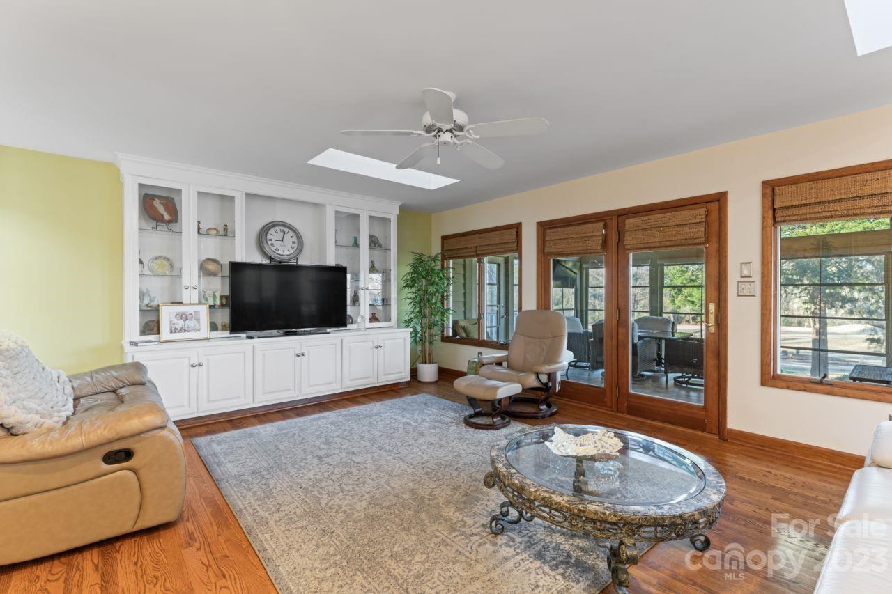 Uwharrie Point - Residential