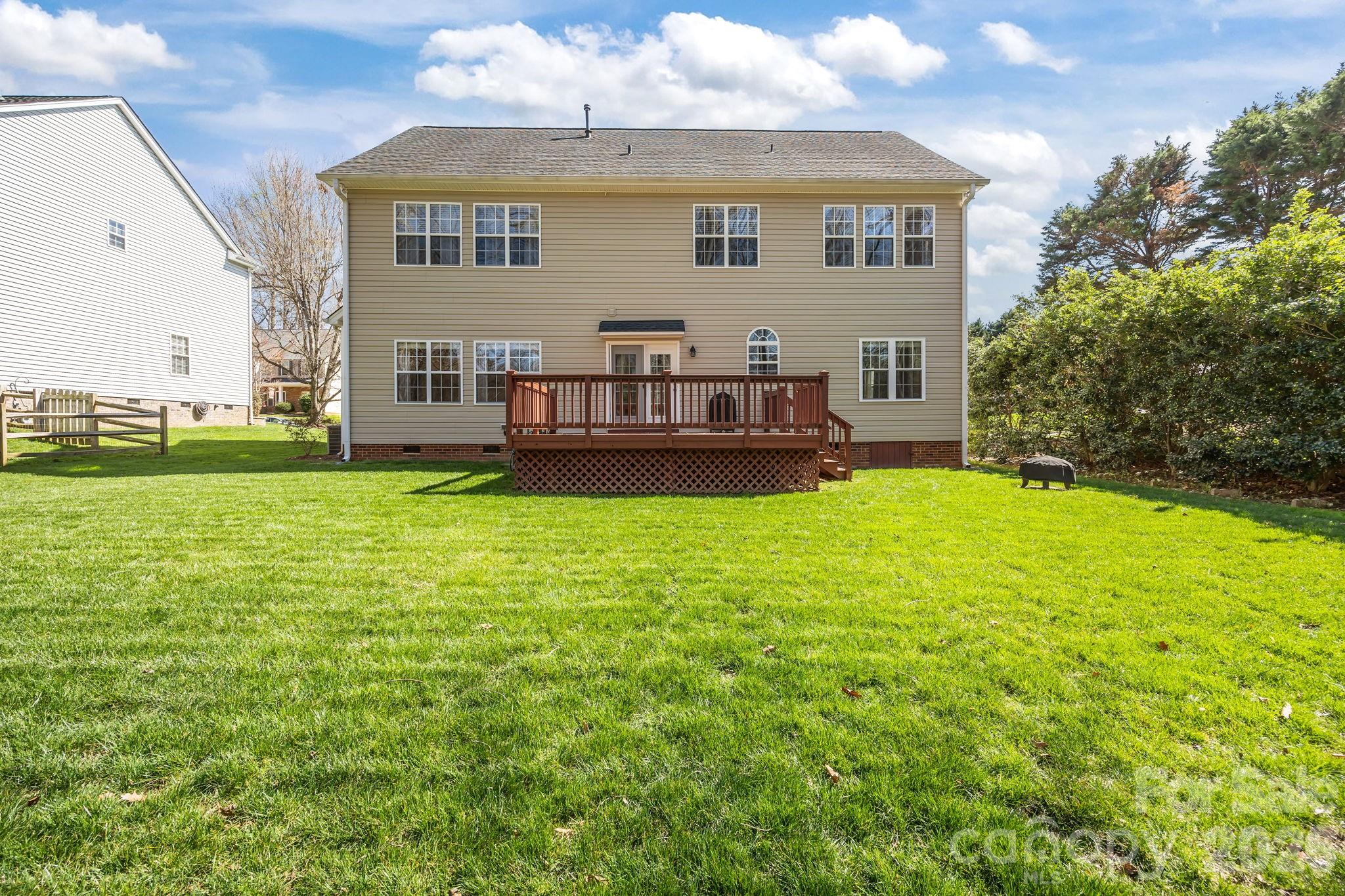 Poplar Woods - Residential