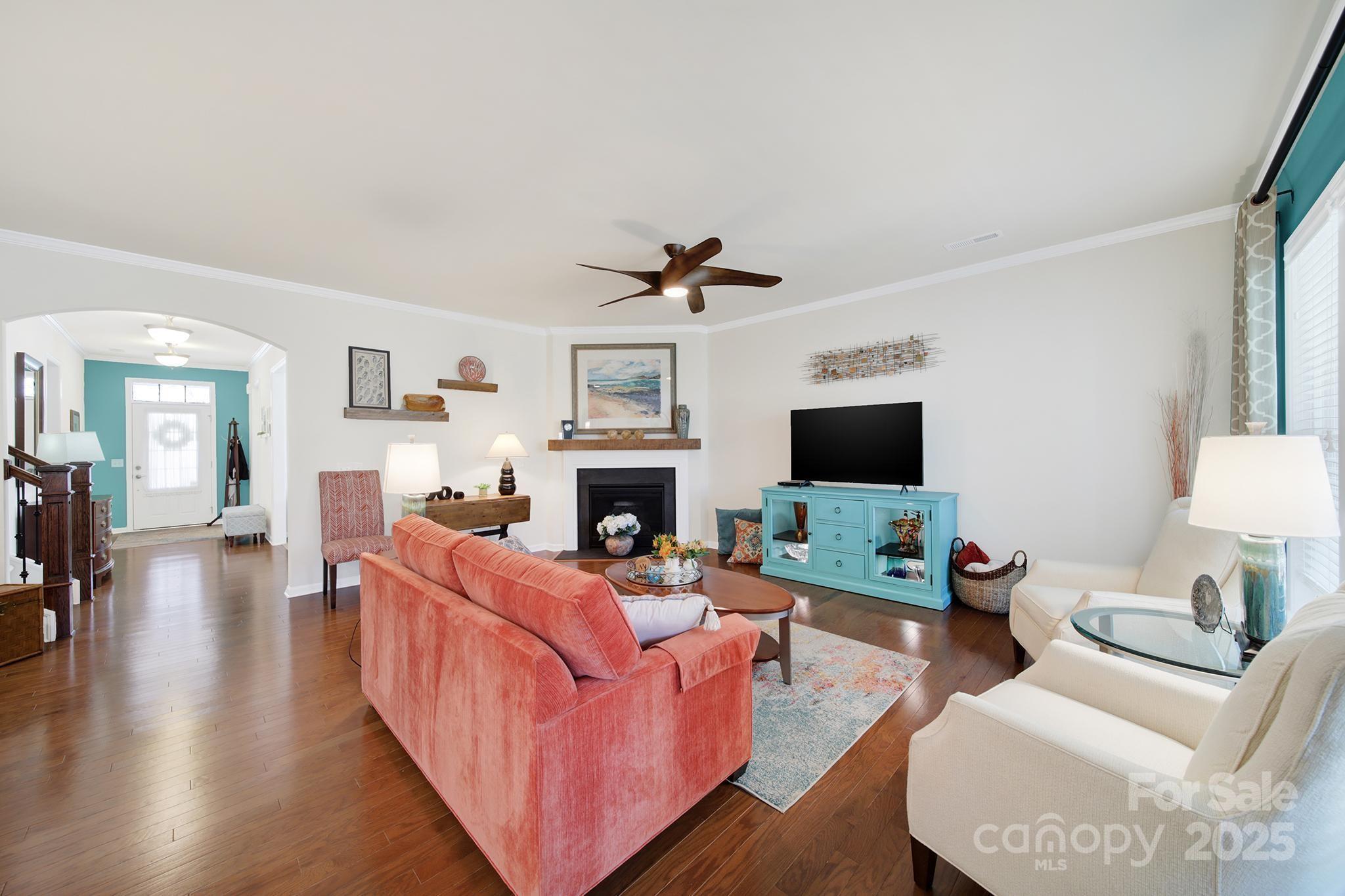 5039 Folly Lane