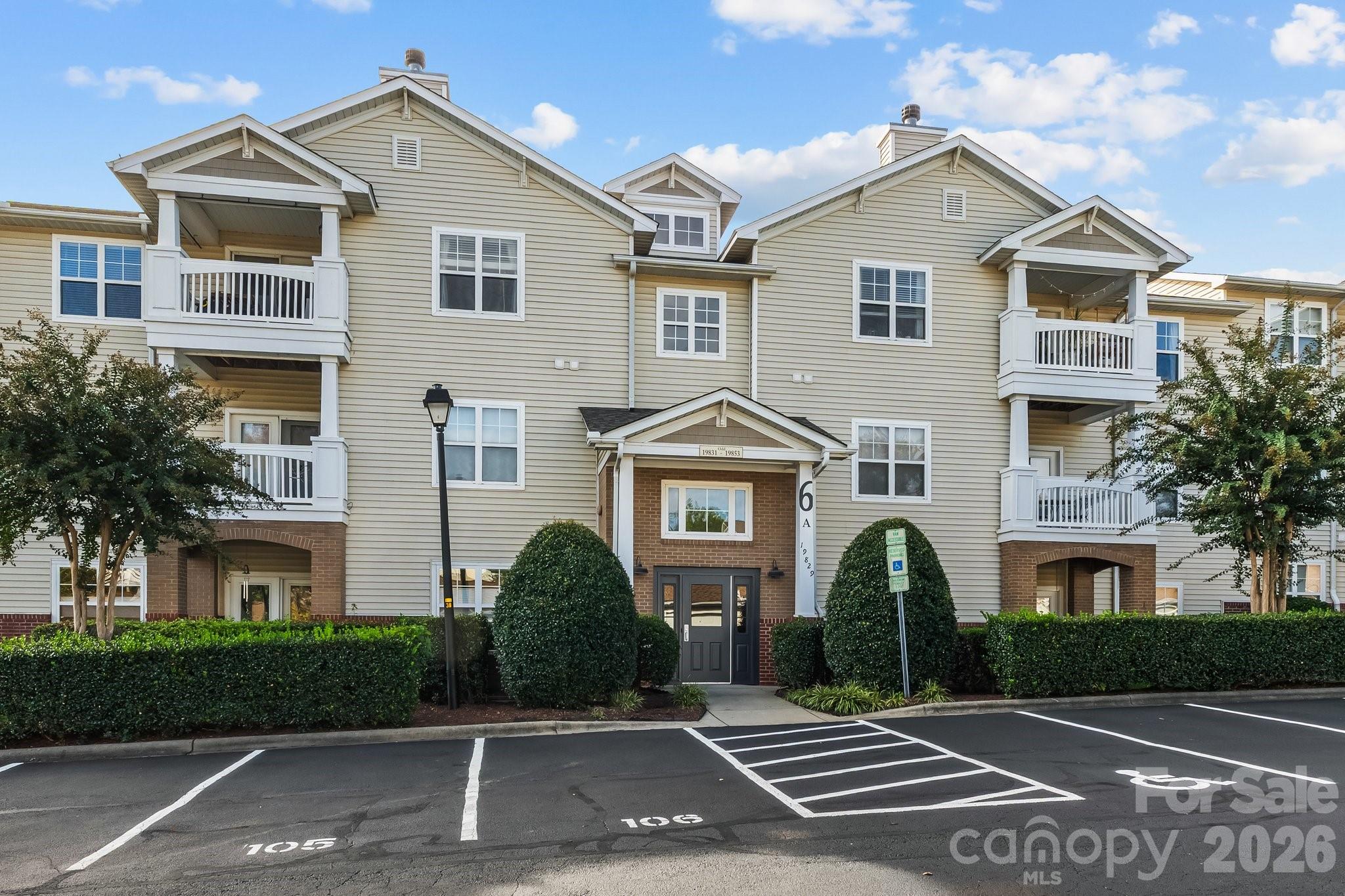 Alexander Chase - Residential